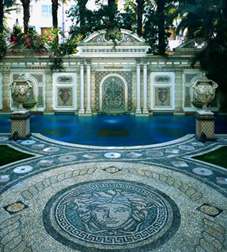 versace-tours-pool